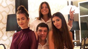 Анастасия Шубская с сыном и мужем Александром Овечкиным прогулялись к водоему покормить рыбок