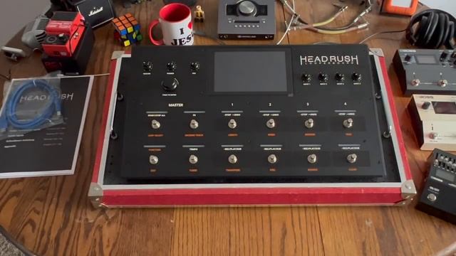 Headrush Looperboard Unboxed (almost) Screen Close ups