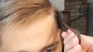 Как сделать переход машинкой на расческе /How to make a neat transition with a typewriter on a comb