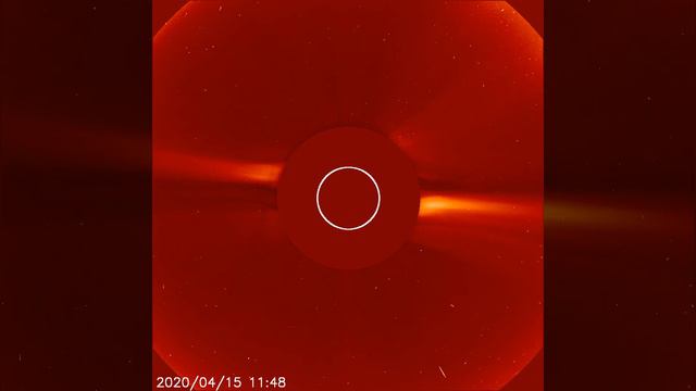 Солнечный ветер (2020-04, Апрель, monthly time-lapse of the solar wind)