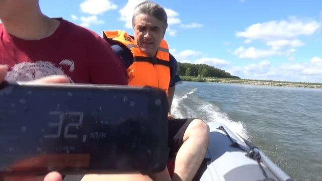 Замер скорости лодки Stormline Classic Air 335 с мотором Mikatsu 9.9 на разных винтах смотреть онлайн