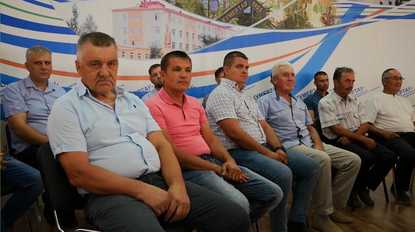 В Кумертау отметили День строителя