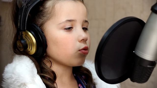 Бакалец София - За летом зима, пролетели года смотреть онлайн