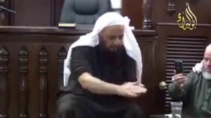Омовение (тахарат). Использование пол стакана воды.
