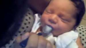 Как давать докорм из ложки