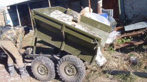 Самодельный прицеп-самосвал на балансирной подвеске к квадроциклу