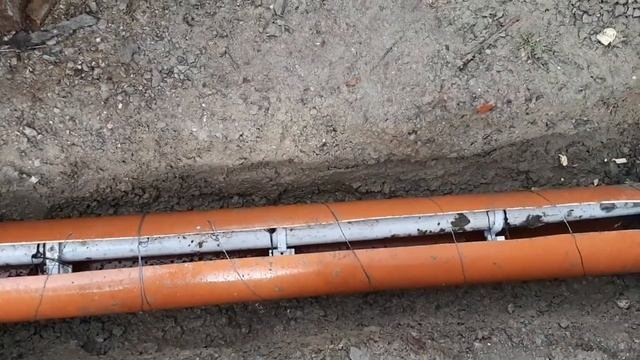 Стройка.Как утеплить трубы отопления в земле