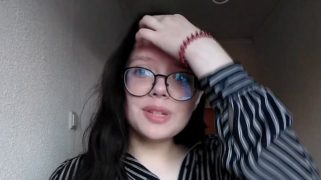 У МЕНЯ СКОЛИОЗ 90 ГРАДУСОВ || ЧИТАЮ ВАШИ ИСТОРИИ И ОТВЕЧАЮ НА ВОПРОСЫ ПРО СКОЛИОЗ И КОРСЕТ ШЕНО