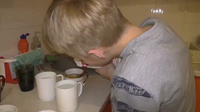 Импровизационный театральный зимний баттл" А зима будет большая" . Визитка команды " Зеленка" смотреть онлайн