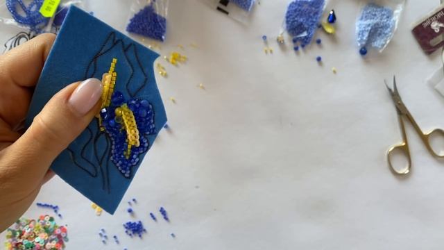 Брошь синий ирис своими руками | брошь из бусин, пайеток, бисера | Beads Brooch Tutorial