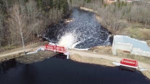 Рождественская ГЭС на реке Оредеж в Ленинградской области.