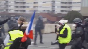 Bavure Policiere - Acte VIII - Agression d'une handicapee - NANTES 05/01/2019