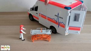 Bruder Mercedes Benz Sprinter Ambulance with Driver Unboxing