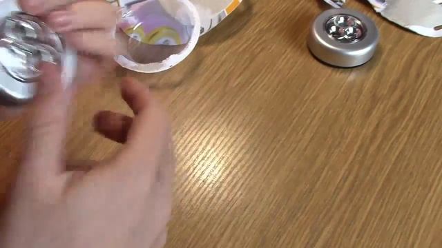 Подсветка в шкаф на батарейках смотреть онлайн