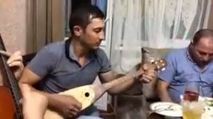 Агъач къомуз