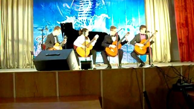 И. Кюфнер "Экосез", "Анданте". исп. ансамбль гитаристов. смотреть онлайн