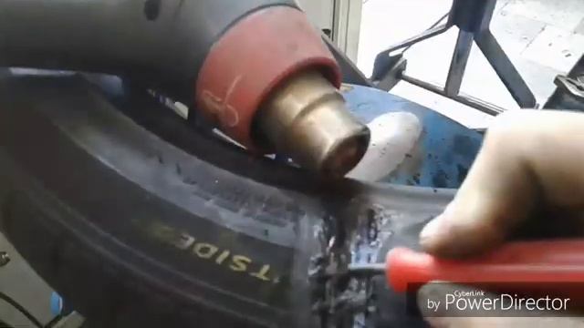 Ремонт покрышки! Как заварить (сделать) порез покрышки, кордовая лататка ремонт бокового пореза смотреть онлайн