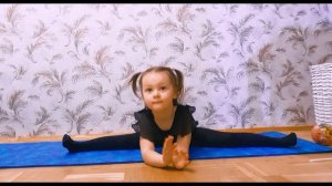 Художественная ГИМНАСТИКА для детей с 3 ЛЕТ. Как ребенок занимается гимнастикой в 3 года.