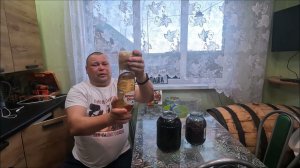 Ставим настойку на смородине и вишне  , делаем мангал.