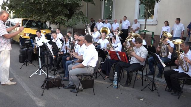 День Благодарения Измаил. Играет духовой оркестр. 08 09 2019 смотреть онлайн