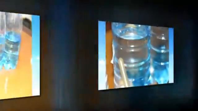 Это сложное слово "диффузия": "Рисунки на молоке", "Океан в бутылке"