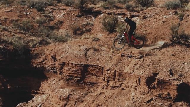 DJ Brandt: Airfields смотреть онлайн