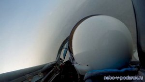 Пилотаж на военном реактивном самолете Л-29 Дельфин