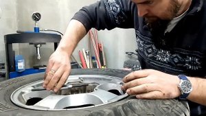 Восстановление резьбы пружинными ввертышами (китайский аналог Helicoil)