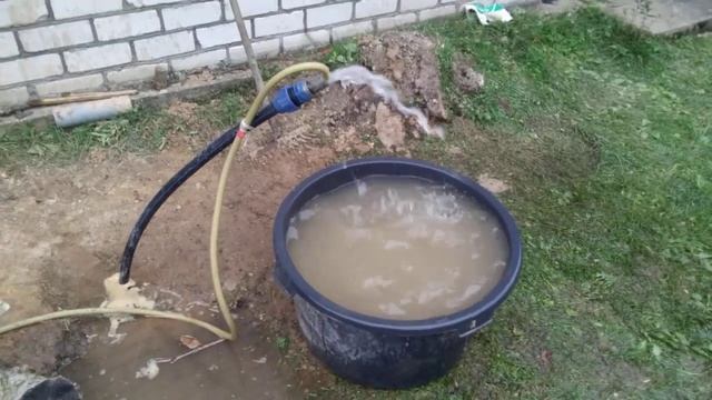 16 Metru dziļa spice savām rokām. смотреть онлайн