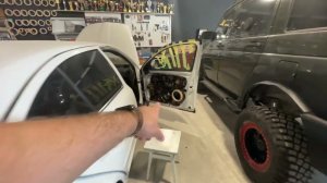 Пробуем новый формат - так сказать Live что мы делаем с автомобилями в нашей студии