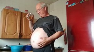 Проглотил арбуз