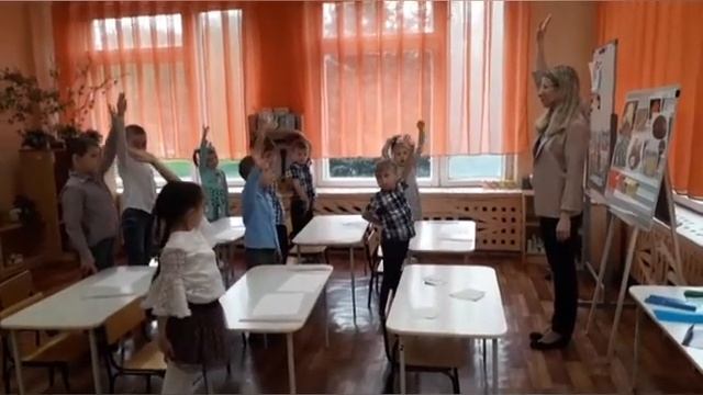 Фрагмент итогового занятия в старшей логопедической группе: "По дорожкам радуги" смотреть онлайн