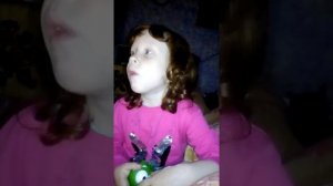 Внучка. 5 лет. Рассказывает сказку Колобок.