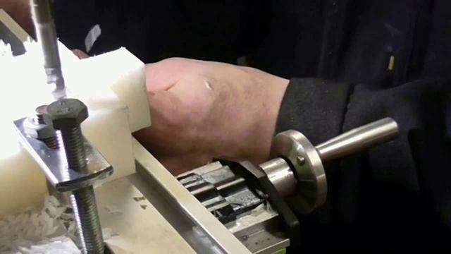 Фрезерование сверлильным станком.mp4