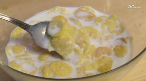 Кукурузные хлопья на завтрак. Сохраняйте чек