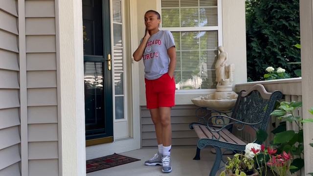 BASIC TO BOMB 3 | How to Elevate A Simple Outfit смотреть онлайн