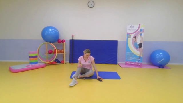 Акробатика для детей с 9 лет (тренер Юрченко Валерия) смотреть онлайн