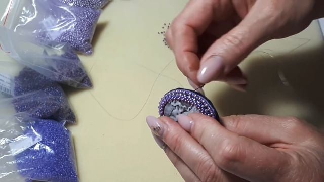Учимся вышивать простую брошь 2 часть.Урок №3