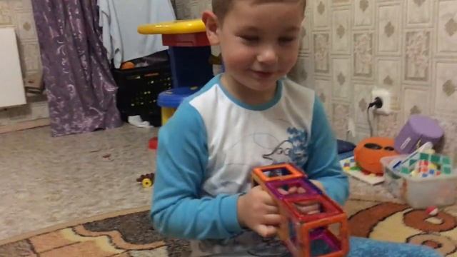 Магнитный конструктор Маквинсдом смотреть онлайн