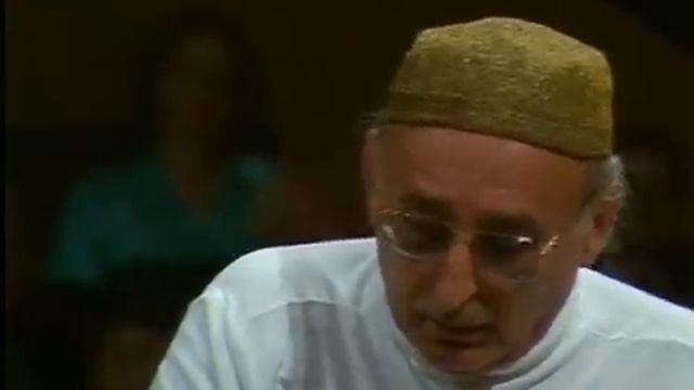 Mozart concerto 26 (Coronation) - 1. Allegro (1/2) (Gulda) смотреть онлайн