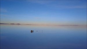 Photographer Showcases Beauty of Salar de Uyuni, Bolivia