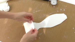 Как сделать бантик из мастики.