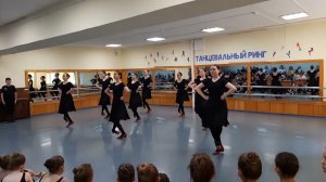 Фрагмент урока народного танца