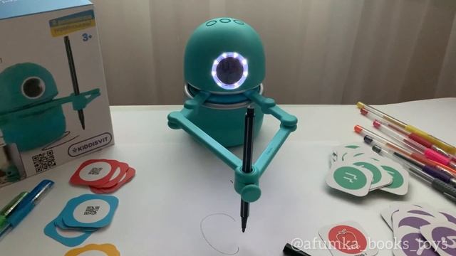 Интерактивный обучающий робот-художник Квинси / Quincy для детей смотреть онлайн