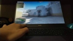 Играю в CS:GO на ноутбуке