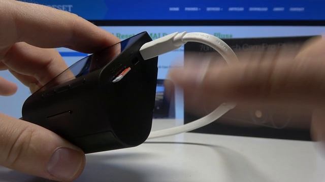 How to Insert SD Card into 70mai Dash Cam Pro Plus+ | Memory Card Install in 70mai A500S Dash Cam смотреть онлайн