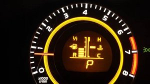 Обороты при включенном климате. Corolla E150. 2012.