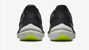 Nike Air Winflo 9 Shield on the road against bad weather