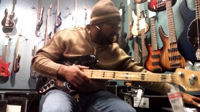 Fender Jazz Bass (Elite 2016) смотреть онлайн