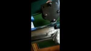 Гибка оцинкованной трубы из листового металла.